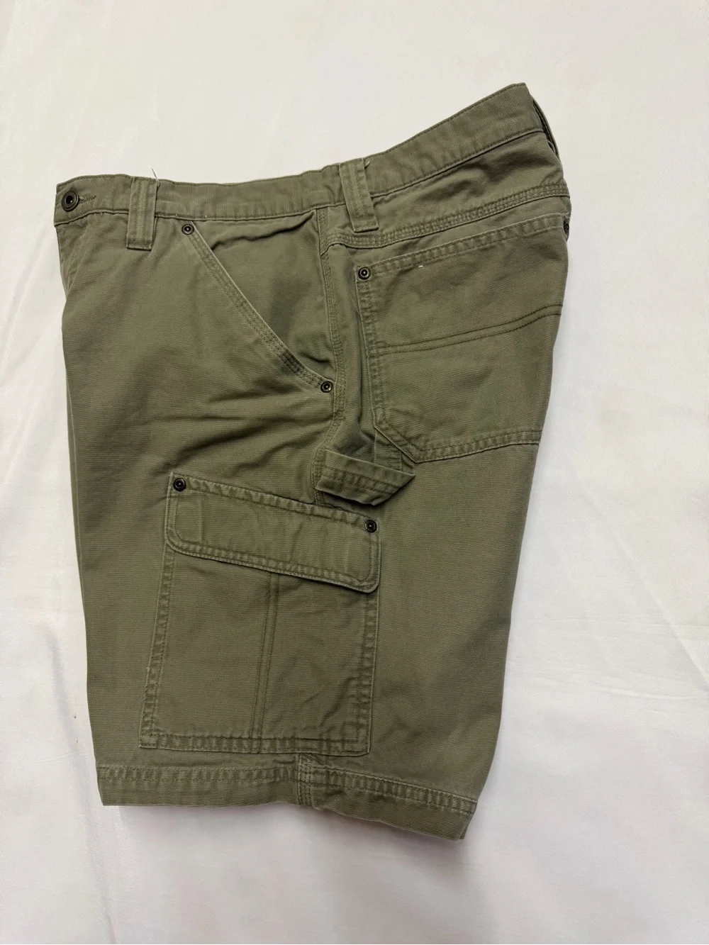 Columbia Men's Olive Utility Cargo Shorts